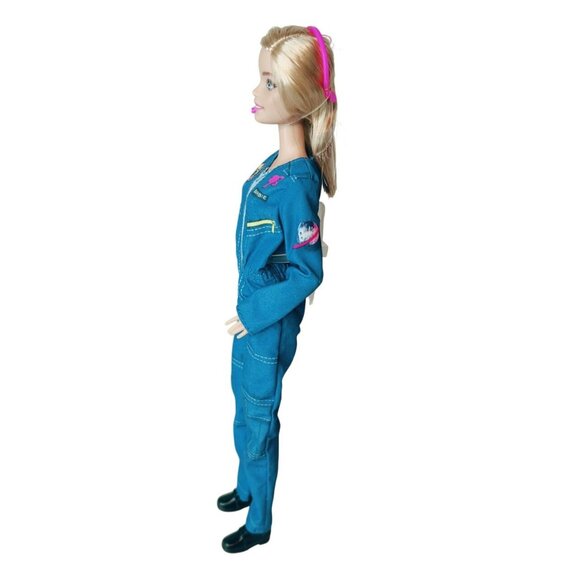 Barbie Discovery Space Explorer Fashion Doll 2020 Mattel #GXF27 - Picture 2 of 5